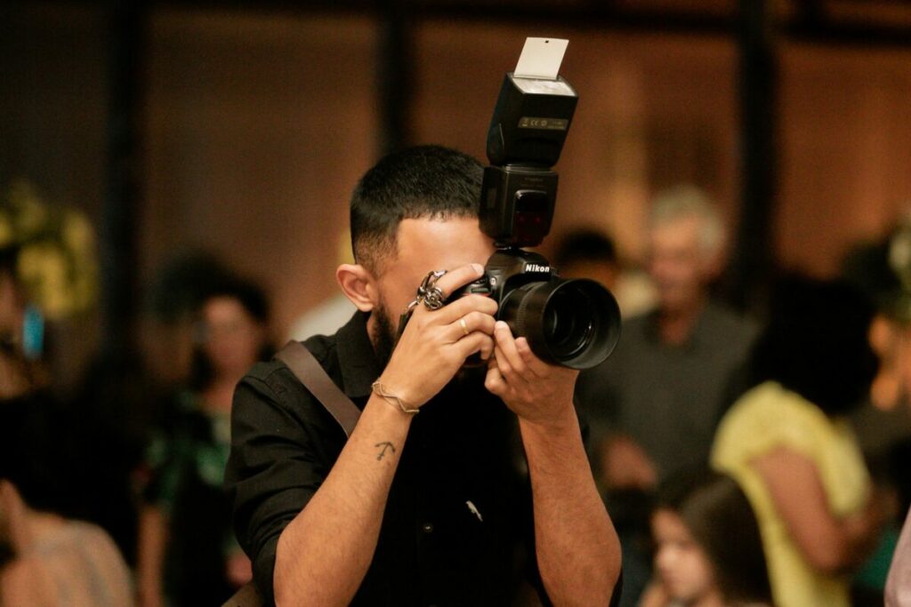 Photographe lors d'un événement d'entreprise